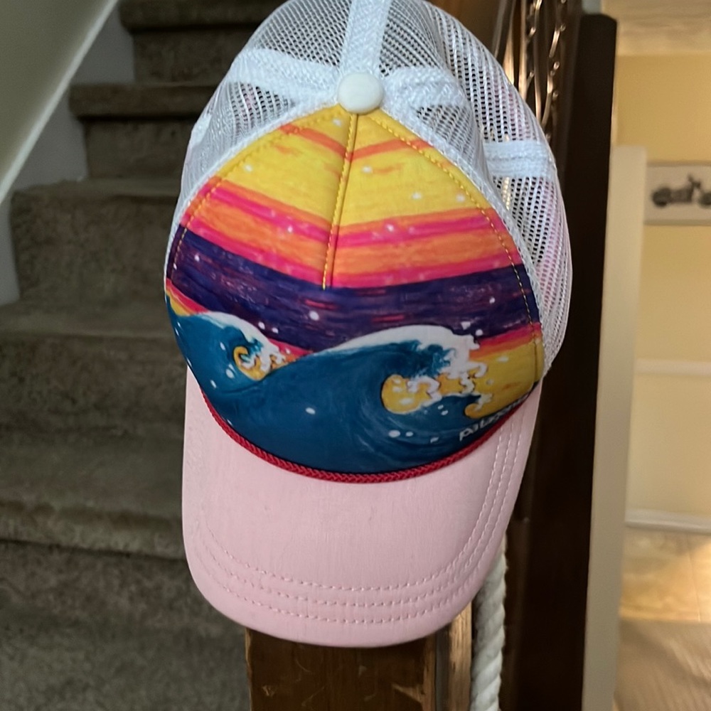 Patagonia Pink hat with wave